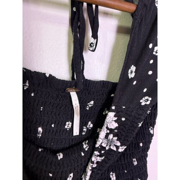 Black Floral Smocked Puff Sleeve Crop Top Square Neck Tie Back Boho Size 2 - Picture 3 of 4